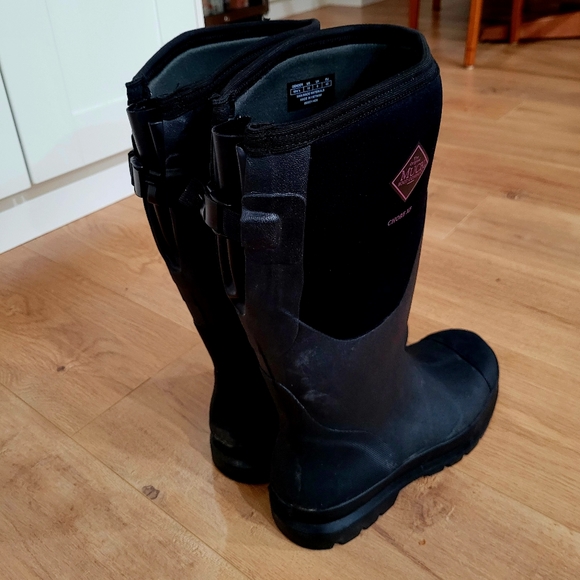 Muck Wide Calf Chore Tall Boot, size 10 - Picture 4 of 6